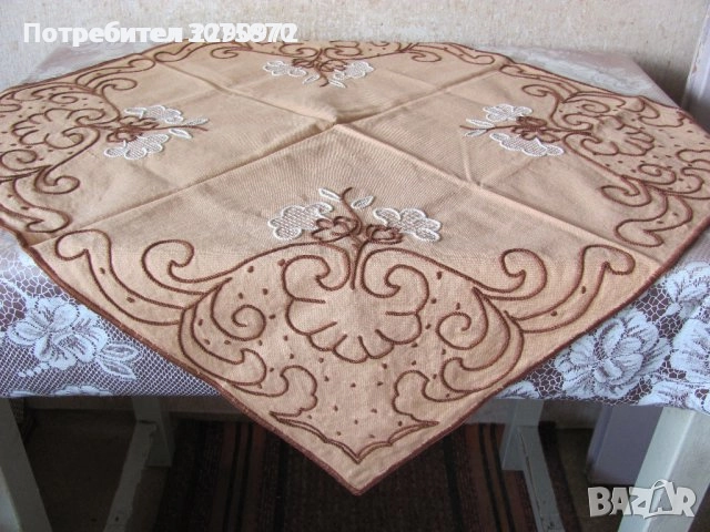 Каре, покривка ръчно бродирано, снимка 4 - Декорация за дома - 51863017