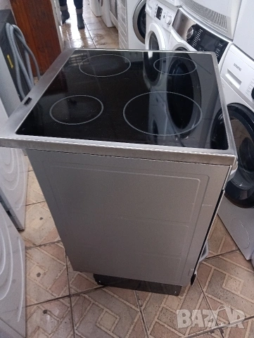 Иноксова свободно стояща печка с керамичен плот Elektrolux с две години гаранция!, снимка 3 - Печки, фурни - 53968364