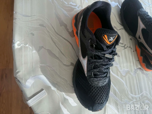 MIZUNO-МАРАТОНКИ №41 много леки  и двете тежат 430 грама, снимка 6 - Маратонки - 54229163