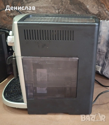 Кафеавтомат/Кафемашина Delonghi Magnifica , снимка 3 - Кафемашини - 53996178
