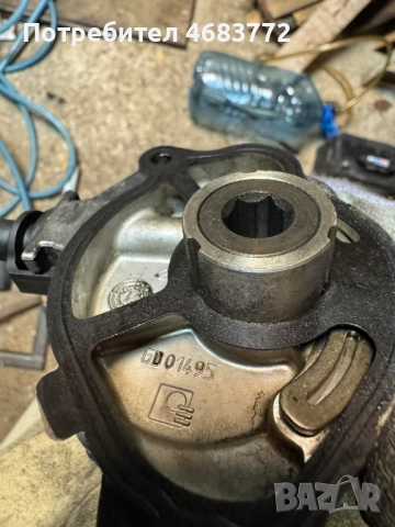 Вакумна помпа за двигател на Мерцедес Mercedes 2.2Cdi само за 100лв. A6512300565, снимка 7 - Части - 52805331