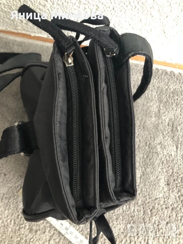 Дамска чанта Nike за през рамо, снимка 5 - Чанти - 51205350