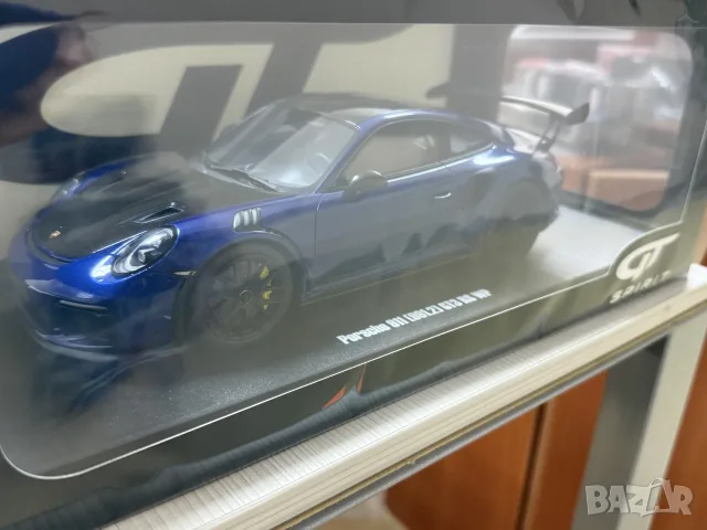 Porsche 911 GT3 в 1:18 мащаб на GT Spirit , снимка 2 - Колекции - 56107275