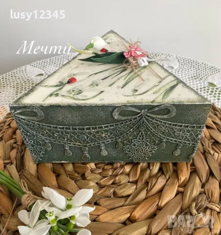 Триъгълна кутия-Пролетни кокичета!, снимка 5 - Декорация за дома - 44458439
