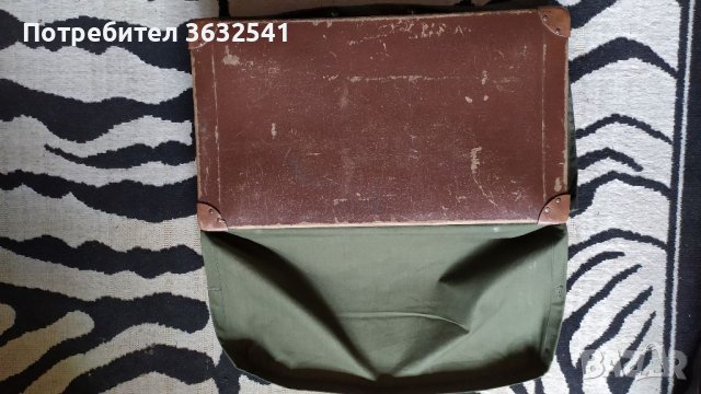 Продавам стар куфар с брезантово покритие , снимка 1 - Други ценни предмети - 40500907