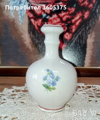 Малка порцеланова стомна 