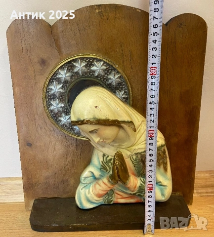 Винтидж стенна религиозна композиция „Мадона в молитва“, дърво, гипс, снимка 2 - Антикварни и старинни предмети - 53230803