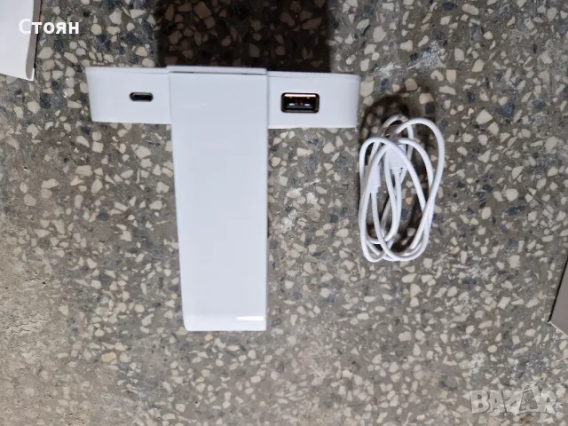 Безжично зарядно за телефон с UV-C УВ лампа стерилизатор, QI 10W, бял, снимка 2 - Други - 50285213