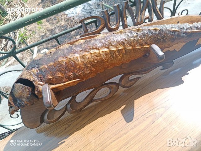 Трофей, Риболовен трофей щука от ДУНАВ, на над 50 години, снимка 2 - Декорация за дома - 37053412