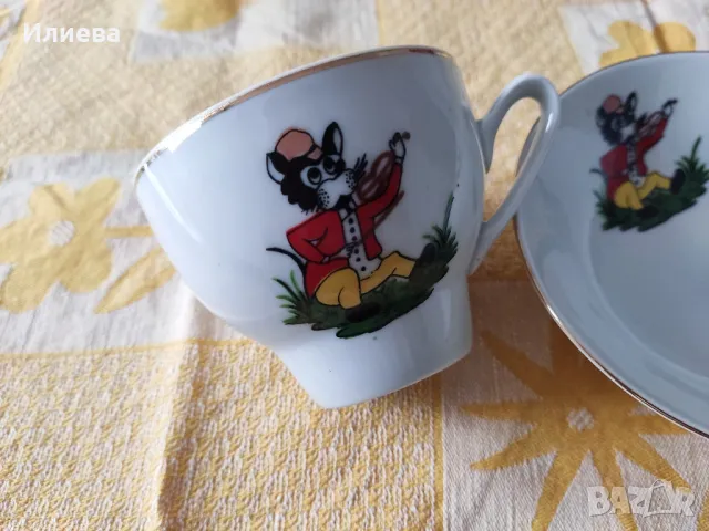 Детски порцеланов комплект за хранене , снимка 3 - Антикварни и старинни предмети - 48126709