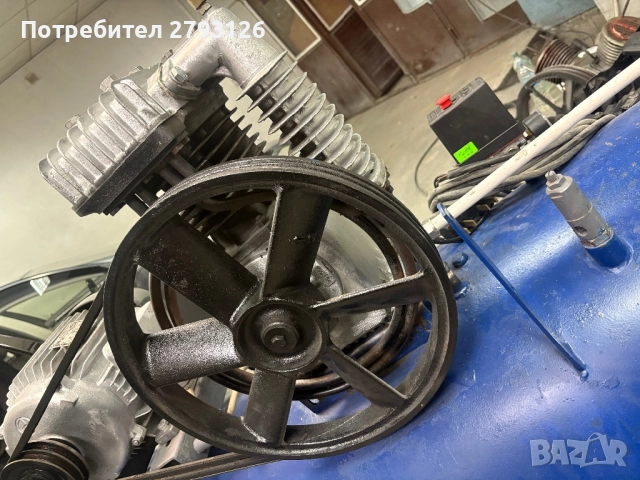 Италиански трифазен компресор , снимка 4 - Други машини и части - 51955621