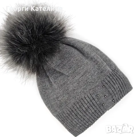 Дамска зимна шапка в тъмно сиво с пискюл Код на продукта:DASH-01-5