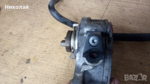 вакуум помпа BMW  E81 E82 E87 E88 E90 E91 E92 E93, снимка 3 - Части - 47737261