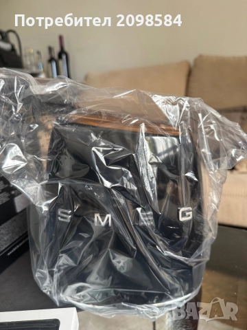 Блок за ножове SMEG, снимка 3 - Прибори за хранене, готвене и сервиране - 52294125