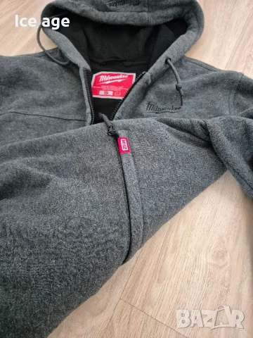 Milwaukee горнище с качулка размер С, снимка 3 - Суичъри - 48663659