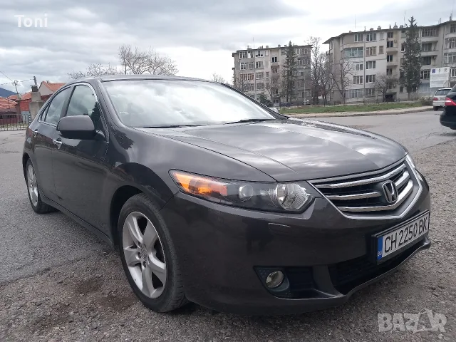 Продавам Honda Accord 2.2 I-DTEC, снимка 8 - Автомобили и джипове - 56457101