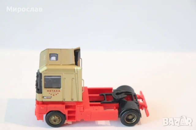 ALBEDO H0 1/87 RENAULT MAGNUM ВЛЕКАЧ МОДЕЛ КАМИОН, снимка 2 - Колекции - 50698867