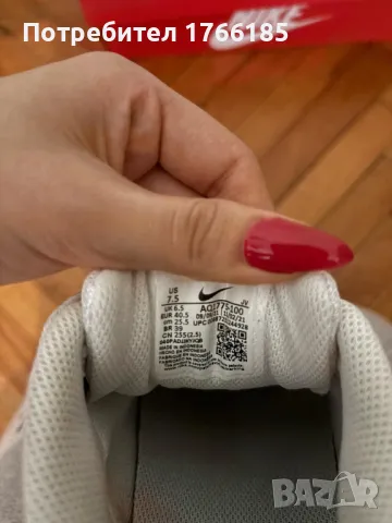 Дамски маратонки Nike , снимка 4 - Маратонки - 49533904