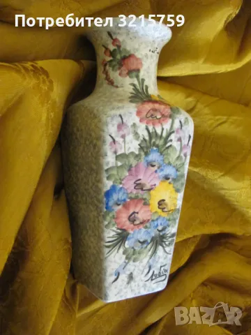 Авторска порцеланова ваза ,ръчно рисувана, подпис, снимка 5 - Вази - 49315212