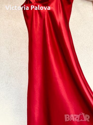 Ефектна дълга рокля