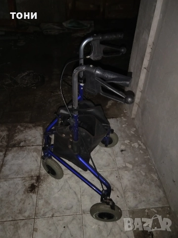 инвалидна проходилка, снимка 4 - Ролатори - 52384447