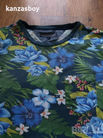 Tommy Hilfiger - страхотна мъжка тениска Л