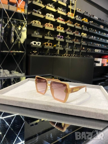 очила с черен обикновен калъф и ув защита FENDI, снимка 3 - Слънчеви и диоптрични очила - 51443013