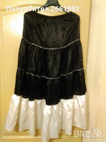 Дълга сатенена разкошна пола, снимка 1