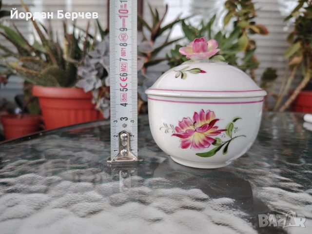Порцеланова захарница, снимка 4 - Кутии за храна - 51155646