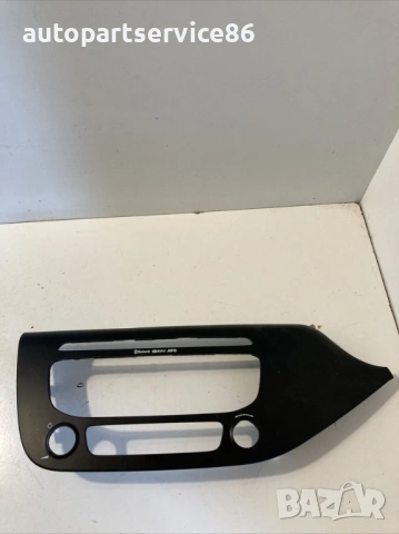 Облицовка около CD плейър за KIA Ceed 1.6 CRDi (2014) 84740-A2900