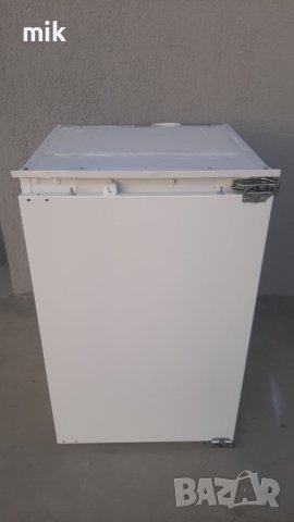 Малък хладилник с камера AEG за вграждане, снимка 3 - Хладилници - 42462825