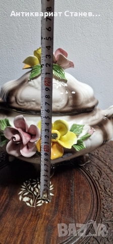 Прекрасен супник с 3д цветя в стил Басано Италия , снимка 9 - Съдове за готвене - 52869440