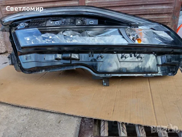 Фар десен и ляв за Nissan Qashqai J12, снимка 2 - Части - 49597874