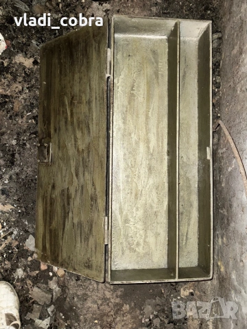 Метална каса , снимка 2 - Сейфове и каси - 54279124
