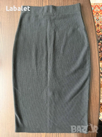 Черна пола с цип, снимка 3 - Поли - 53284629