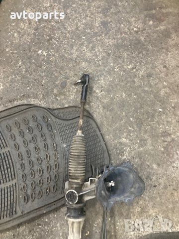 Nissan primera p10 2.0i 116кс 1995 година Кормилна рейка, снимка 6 - Части - 42598590