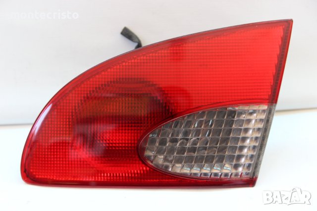 Десен вътрешен стоп Toyota Avensis T22 комби (1997-2001г.) / Десен стоп заден капак Тойота Авенсис