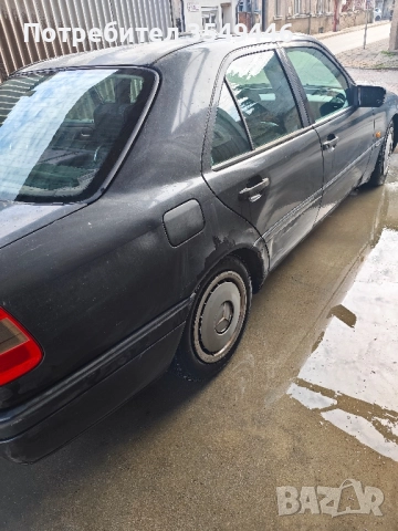 Мерцедес с220, снимка 8 - Автомобили и джипове - 52721552