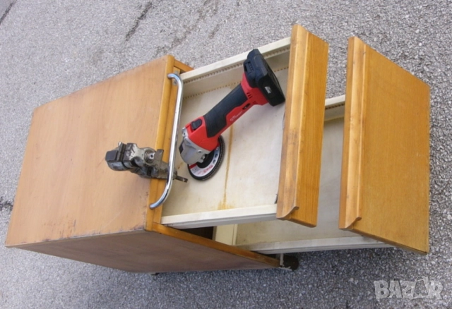 Оригинал KINNARPS Шведски Работен ШКАФ МАСА 72x44x54 см 26 кг Дървен Плот Тезгях с Чекмеджета БАРТЕР, снимка 3 - Други инструменти - 51947250