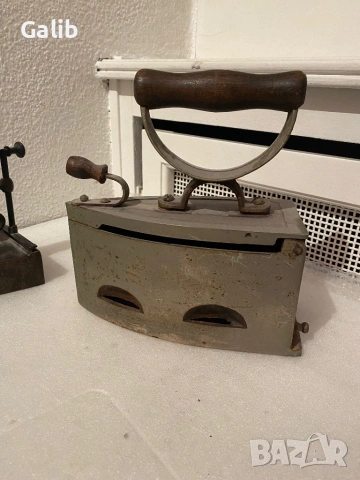 Стари метални и брозови ютии , снимка 8 - Антикварни и старинни предмети - 54058173