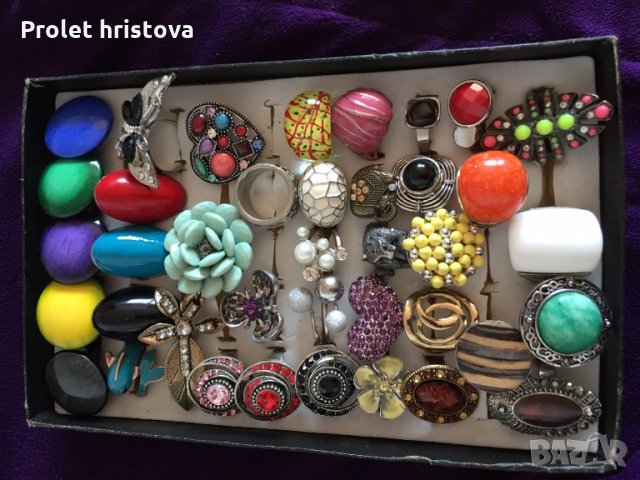 Пръстени, различни по материал и вид, снимка 1
