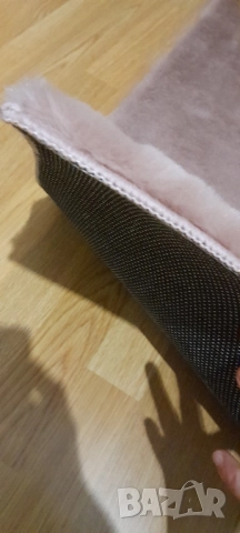 Килим нов розов, пепел от рози