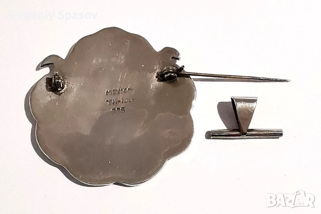 Винтидж Сребърна Брошка Медальон с Инкрустация Тюркоаз от Taxco Мексико Две Преплетени Гърмящи Змии, снимка 8 - Колиета, медальони, синджири - 52447301