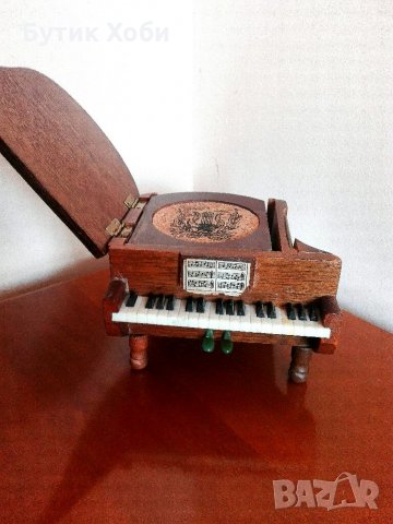 Интересна поставка и подложки, снимка 2 - Антикварни и старинни предмети - 33717815