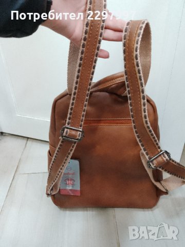 Дамска раница Berlina, снимка 4 - Раници - 38093956