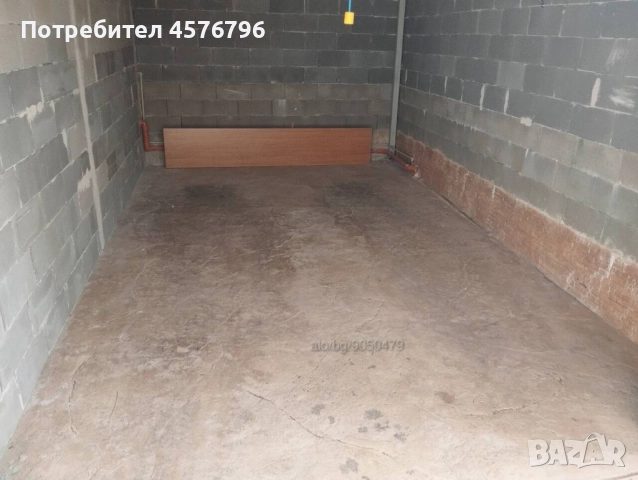 Гараж под наем, ж.к. Лазур, в близост до Руска гимназия, снимка 2 - Гаражи и паркоместа - 51502224