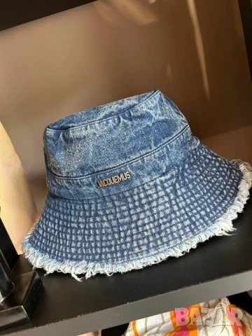 шапки  идиотки Jacquemus 