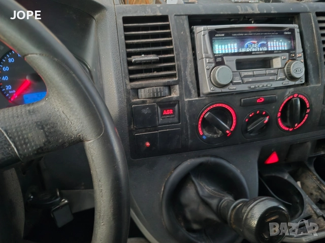 WV T5 хладилен, снимка 10 - Бусове и автобуси - 52968987