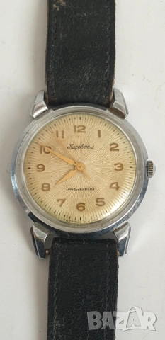 Часовник /"Кировски", снимка 7 - Антикварни и старинни предмети - 54139779