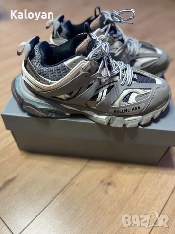 Обувки Balenciaga Track, снимка 5 - Маратонки - 53927474